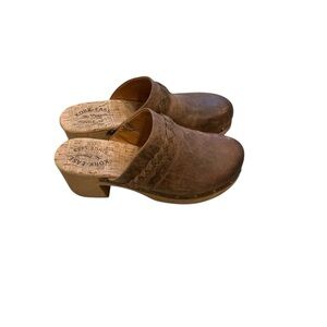 Kork ease sandals women’s 9 Tilly block heels slip on mule clogs brown leather